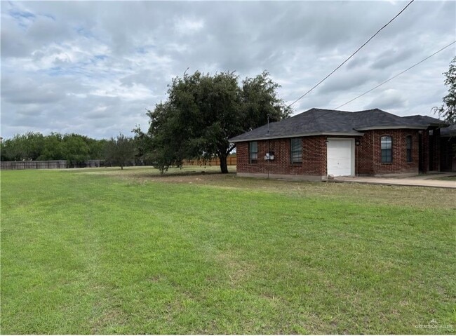 Building Photo - 22 El Paso Cir