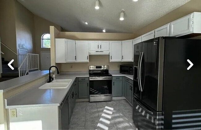 Photo - 15002 S 27th Way