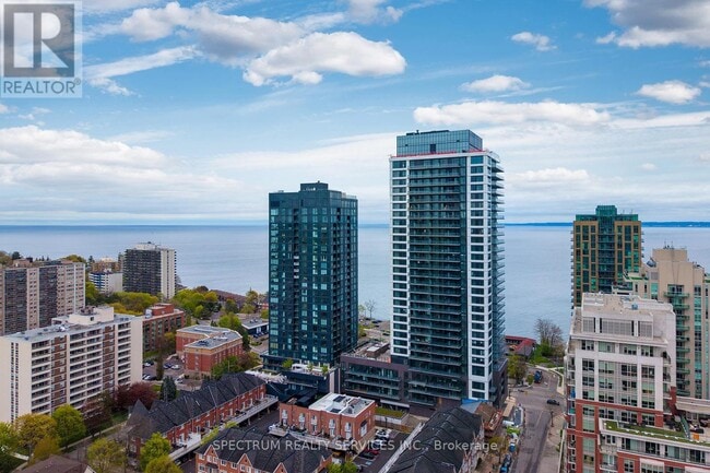 Photo - 2075 Lakeshore Rd. Unit 2004