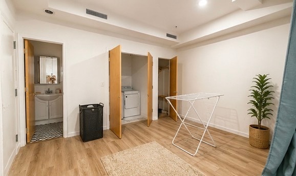 Photo - 963 Kent Ave