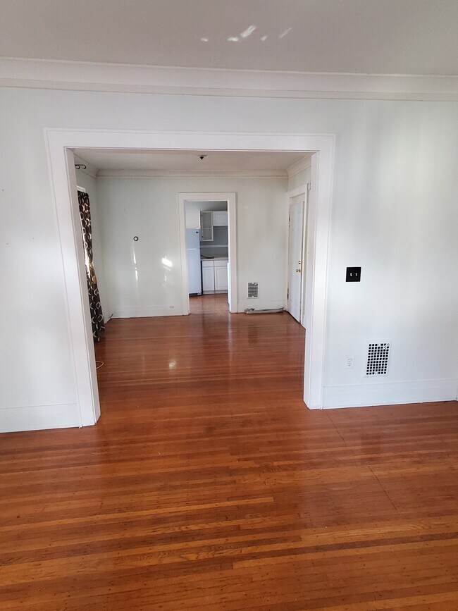Photo - 2 Regent St Unit #3