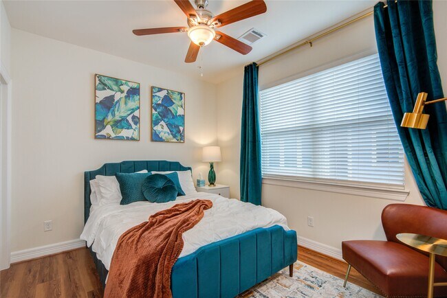 Photo - 738 Link Rd