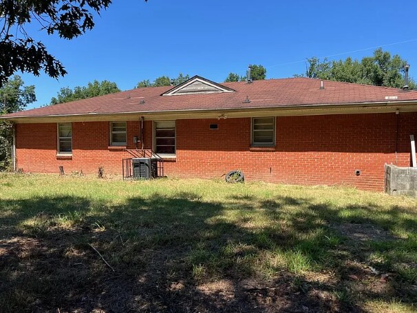 Photo - 1939 Driftwood Ave