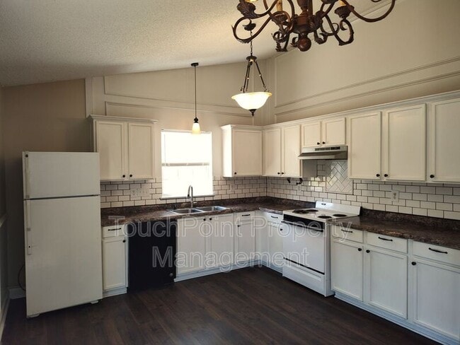 Photo - 1408 Jordans Pond Ln