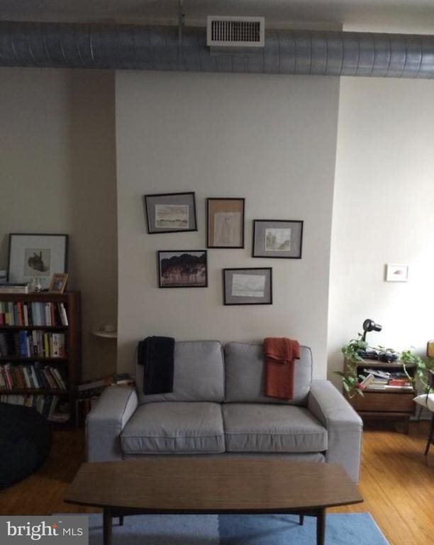 Photo - 2008 Chestnut St Unit 2F