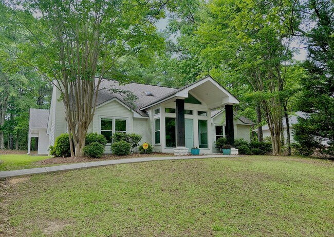 Photo - Spacious and updated 4Bedroom Home in Auburn