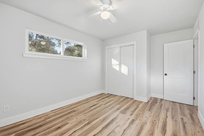 Photo - 522 S Edgewood Cir