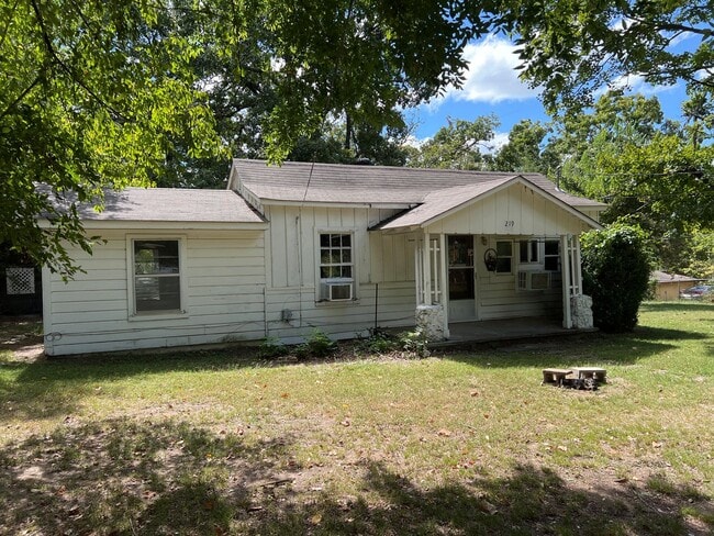 Photo - comfortable and convenient 2 bedroom 1 bathroom