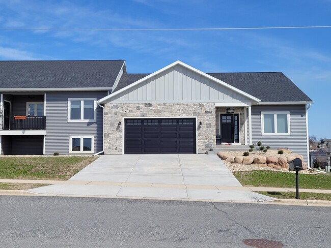 Front View - 805 Blue Mounds St Unit B