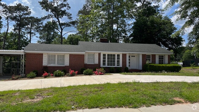 Building Photo - 307 S George Wallace Dr Rental