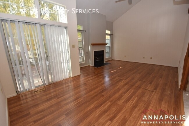 Photo - 962 Yachtsman Way