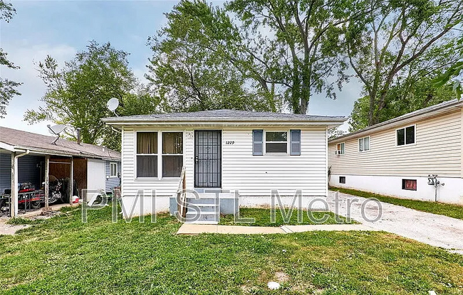 Building Photo - 1229 Lakeview Ave Rental