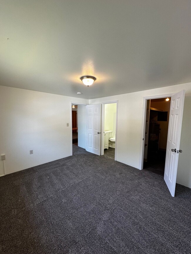 Photo - Whitestone Village