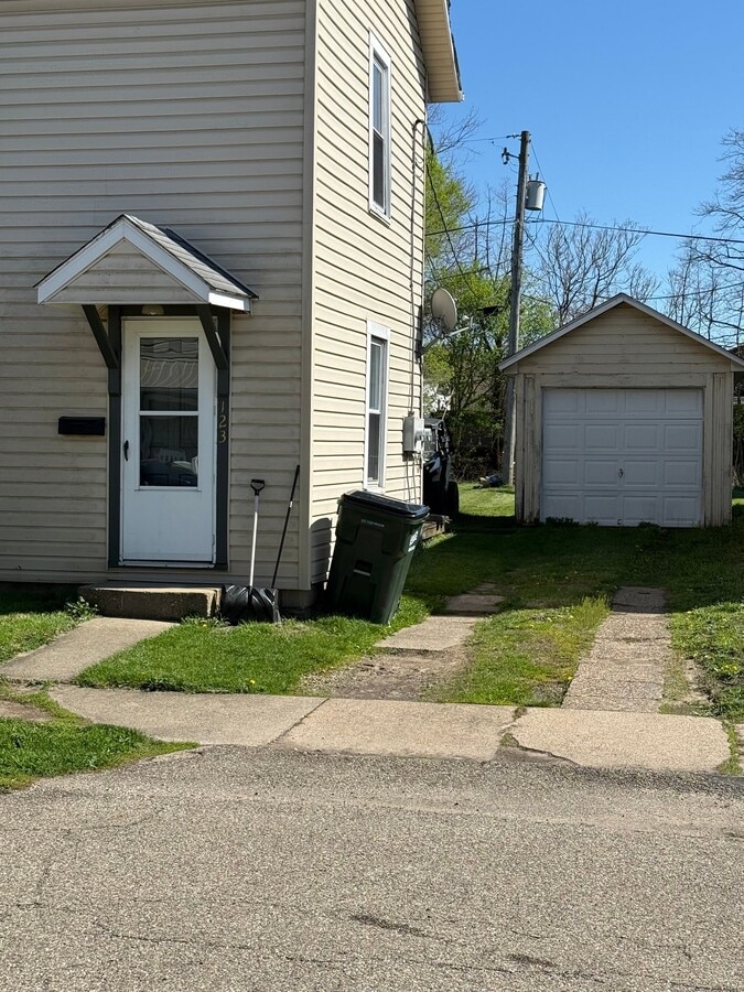 Photo - 123 E Church St