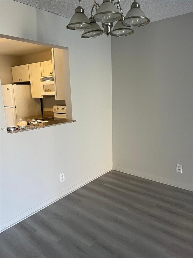 406 NW 68th Ave Unidad 405