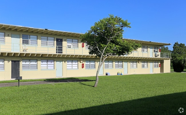 Kingswood Apartments