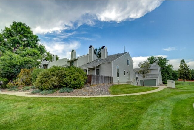 Building Photo - 420 Owl Dr