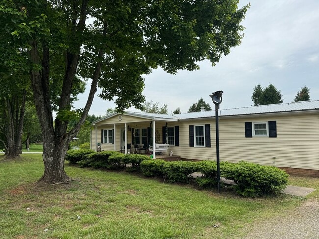 614 Mock Mill Rd