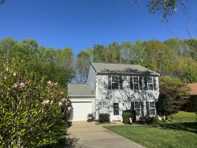 Building Photo - 1410 Juniper Hills Ln Rental