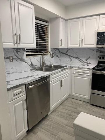 Photo - 4704 Pier Dr