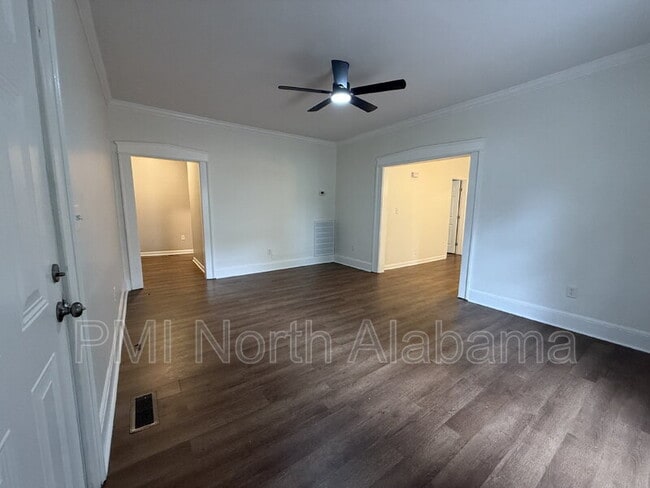 Photo - 2024 1st St SW