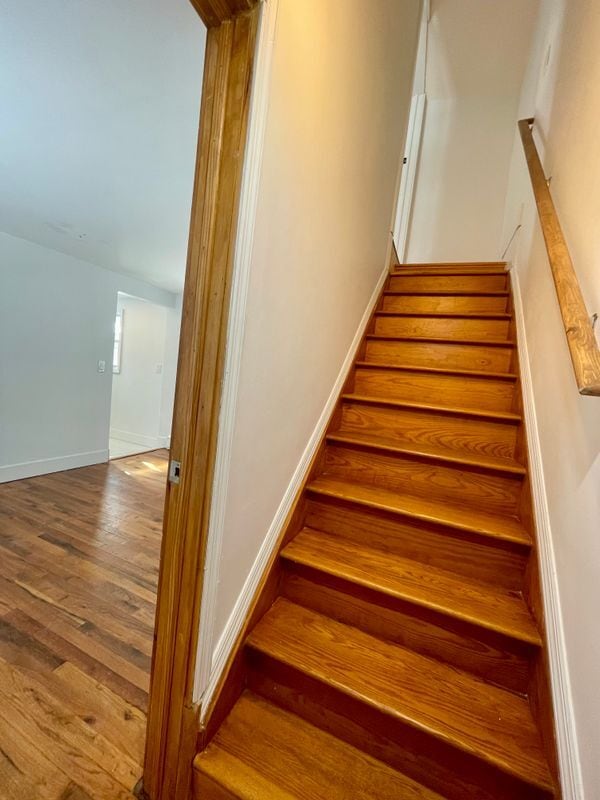 Photo - 42-12 Marathon Pkwy