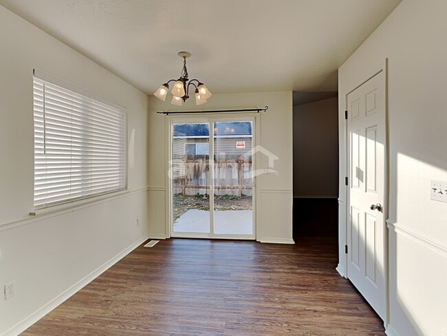 Photo - 2513 E Cinnamon Ln