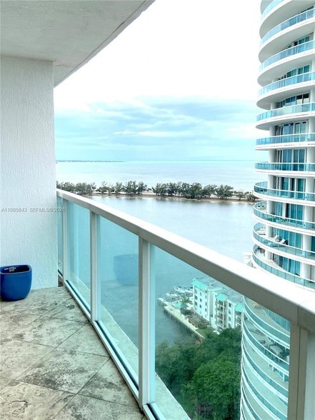 Building Photo - 2101 Brickell Ave Unit 2210