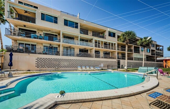 18201 Gulf Blvd Unidad 201