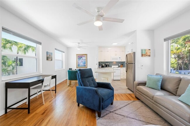 Photo - 3015 Seville St Unit 6