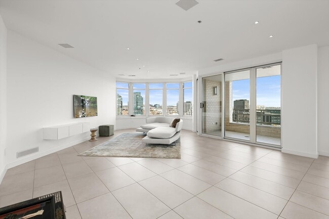 Photo - 100 Harborview Dr Unit 1901