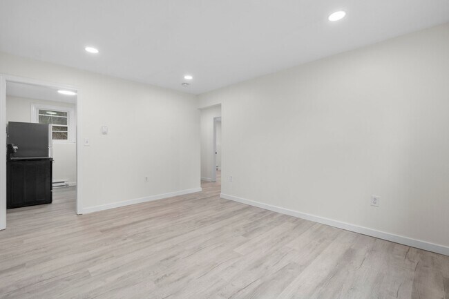 Photo - 5 Foote Rd Unit 2