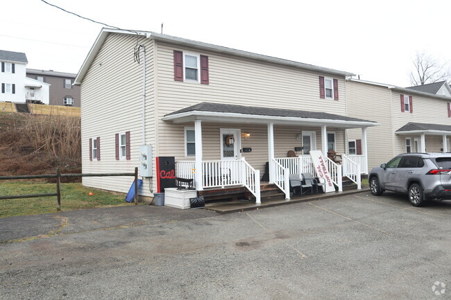 Building Photo - 508 5th St Unit 2 Rental