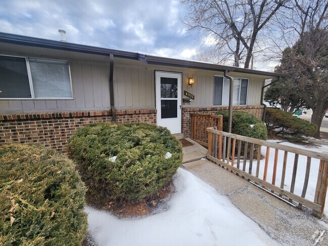 Building Photo - 4337/4339 W. Custer Place Unit 4337-1 Rental