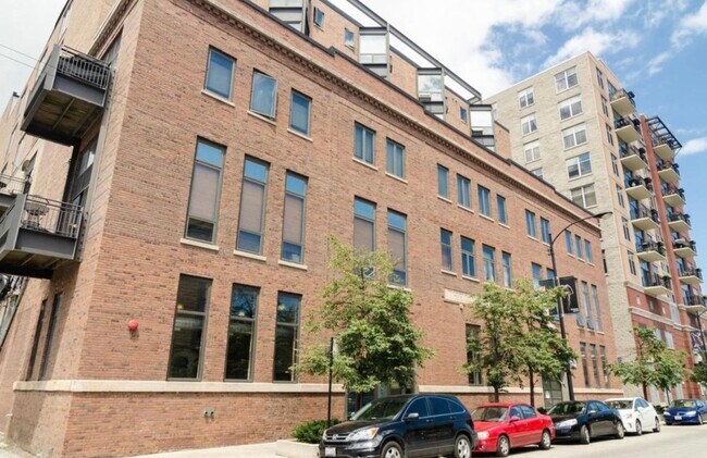 Photo - 222 S Racine Ave Unidad 403