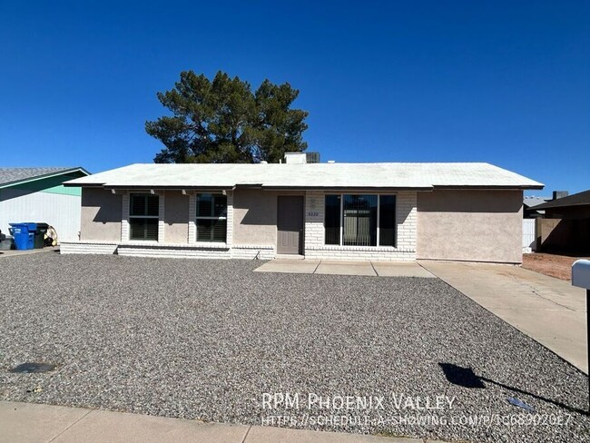 Classic Ranch Style home on spacious lot w... - Classic Ranch Style home on spacious lot w...