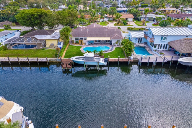 Building Photo - 2281 SE 11th St