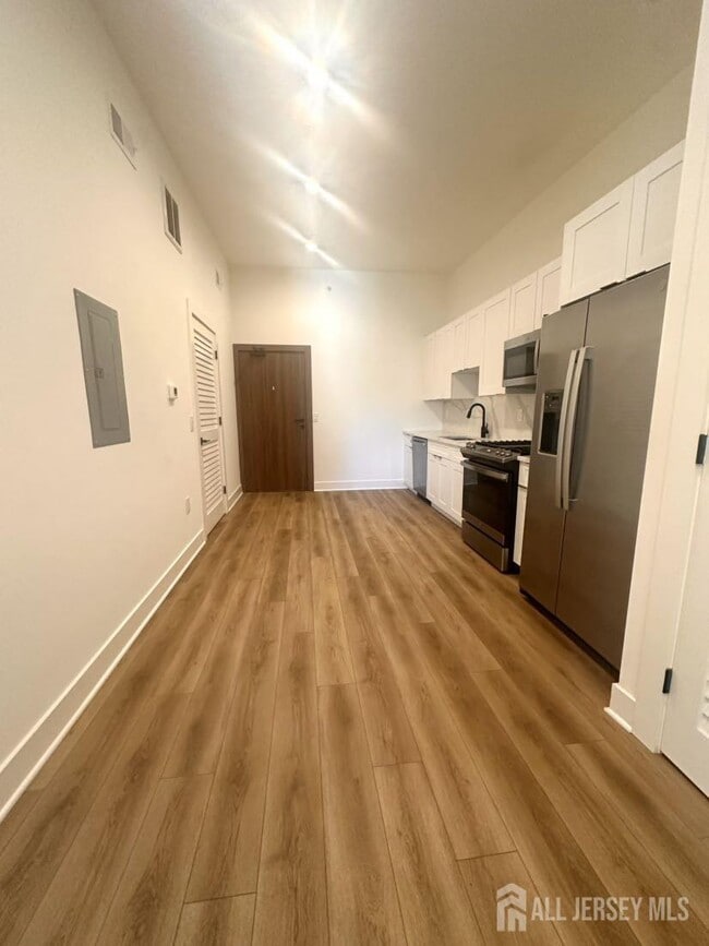 Photo - 195 Main St Unit 303