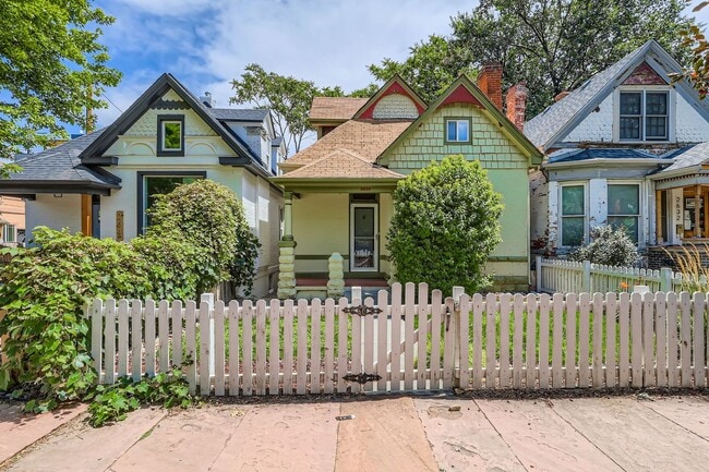 Building Photo - This Home Offers Quality and Privacy and i...