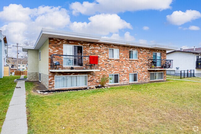 Building Photo - Bowness 4311 Apartments