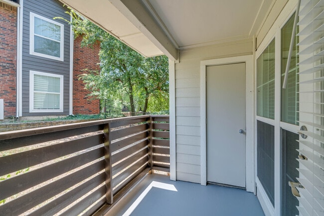 Covington Creek Apartment