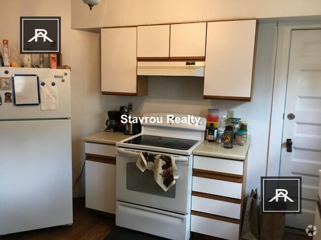 Building Photo - 4 bedroom in Brookline MA 02445 Unit 2 Rental