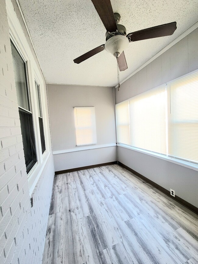 Photo - 602 Powell St