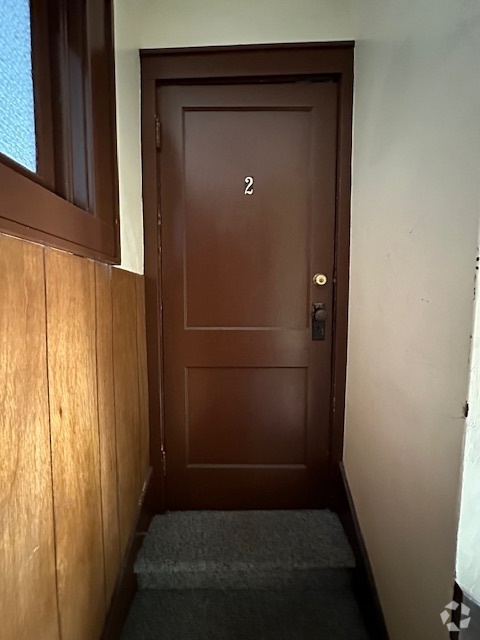 Building Photo - 408 Penn St Unit 2 Rental