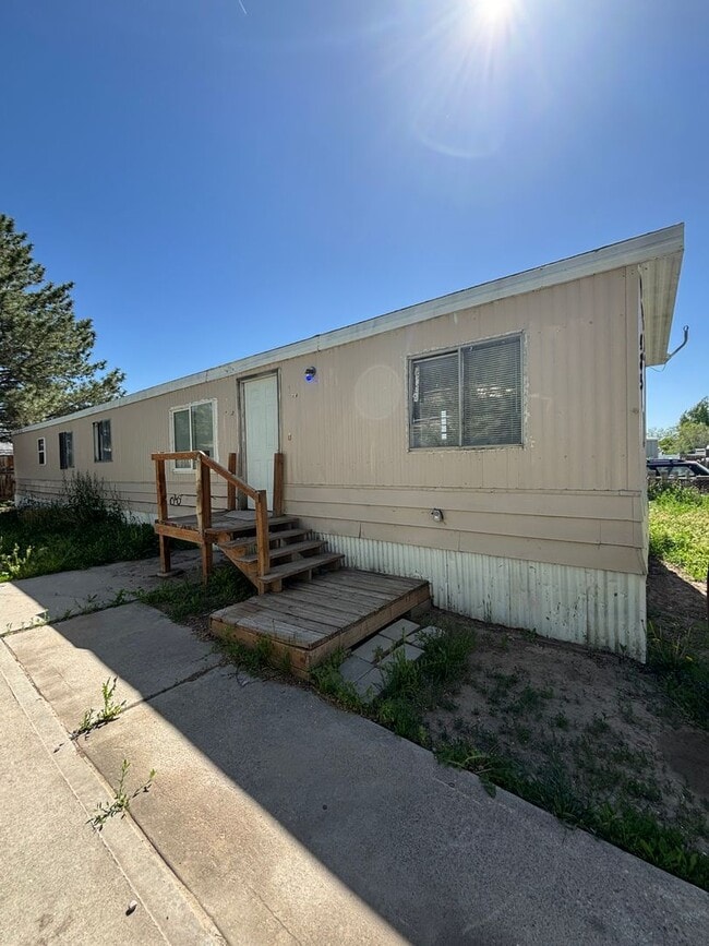 Building Photo - 3 Bedroom 2 Bathroom Rental