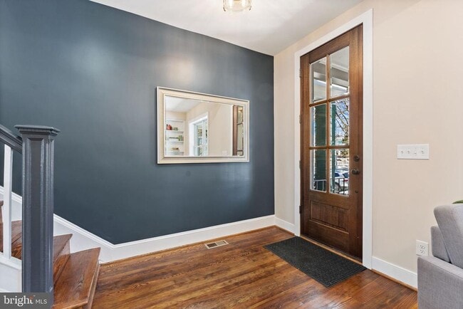 Photo - 705 Kentucky Ave SE