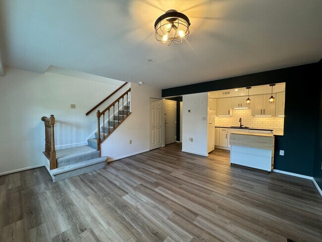 Photo - Bright and Cozy 1 Bed 1 Bath Condo In Beau...