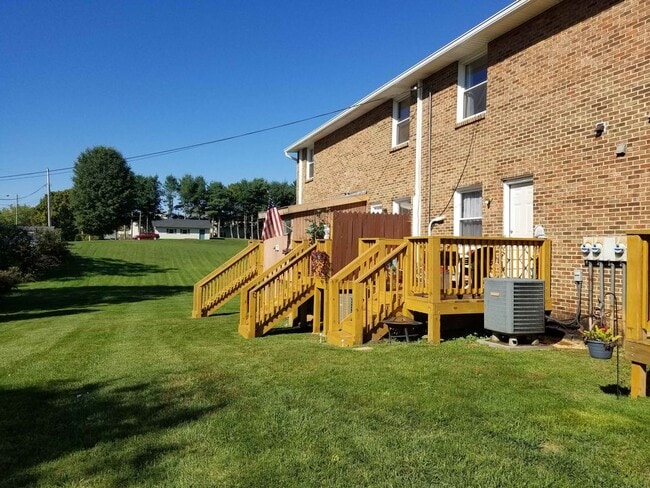 Building Photo - 225 Baugh Ln NE Unit 3