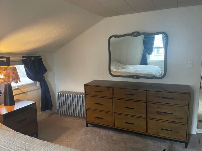 Dormitorio Queen - 123 Huguenot St Unidad Apartment in NewPaltz