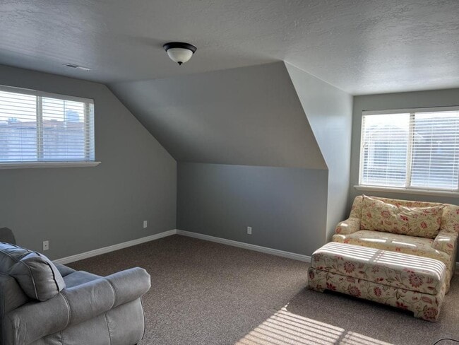 Photo - 422 540 W